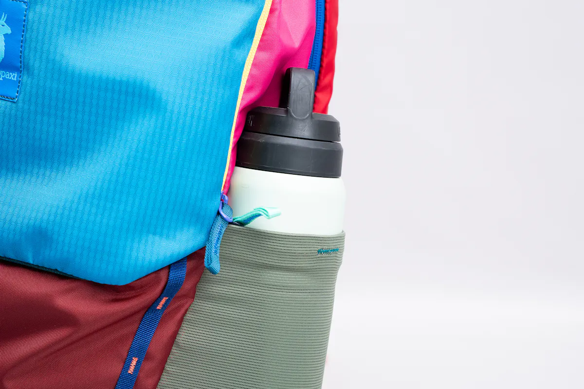 Cotopaxi Allpa 26L Daypack Water Bottle
