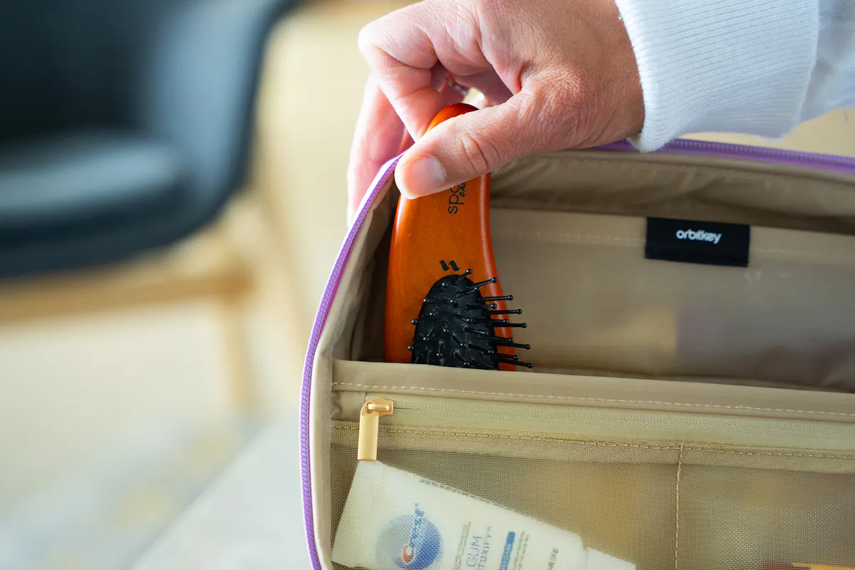 Orbitkey Hanging Toiletry Pouch Hair Brush