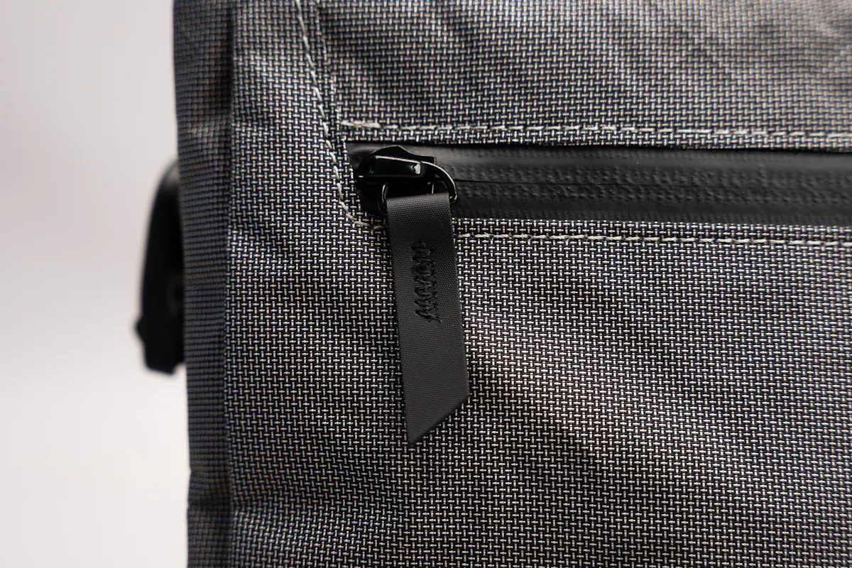 ALPAKA Zip Pouch Max V2 Zipper