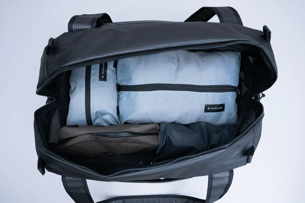 ALPAKA Momentum Duffel 35L Stuffed
