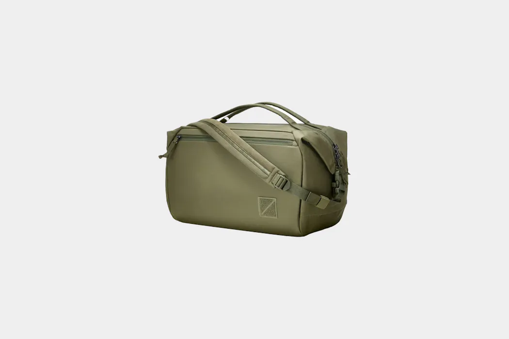 cotopaxi chumpi travel duffel bag Duffle 35L Del Dia providing ample space for weekend trips or as an additional luggage piece Cotopaxi Chumpi 35L Travel Duffel