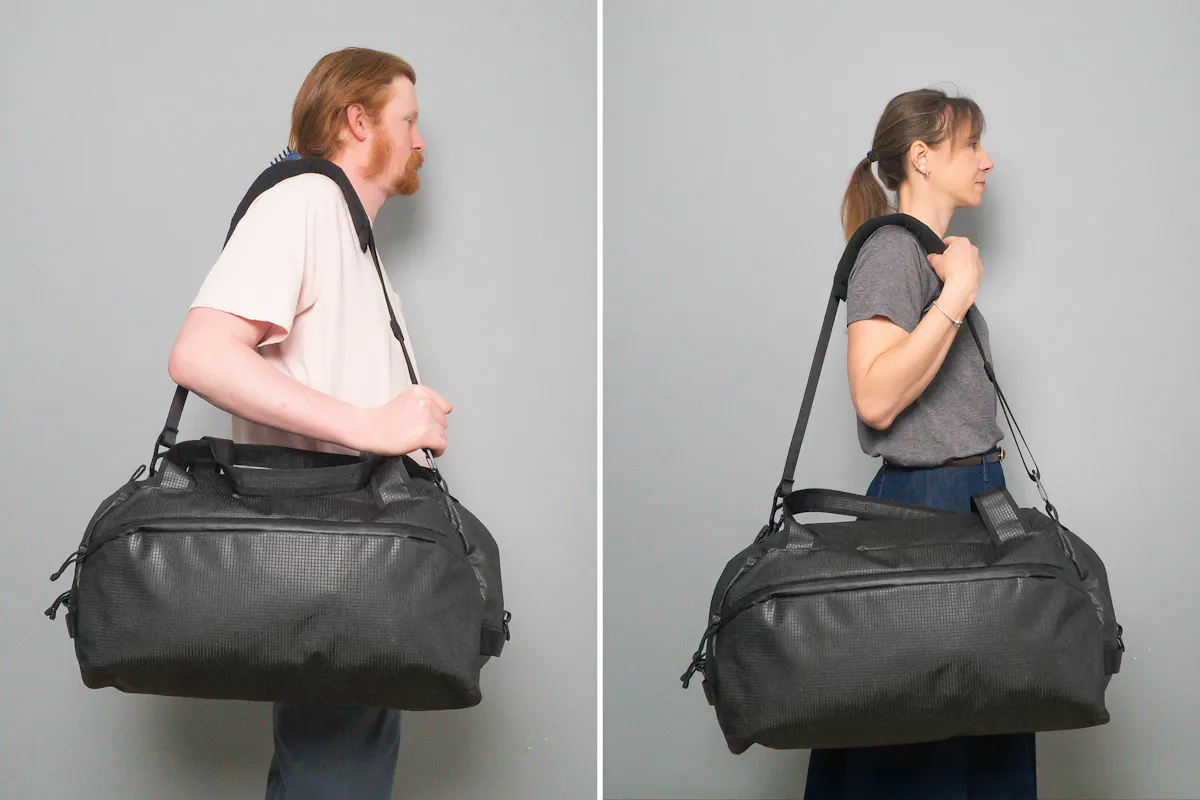 ALPAKA Momentum Duffel 35L Side by Side