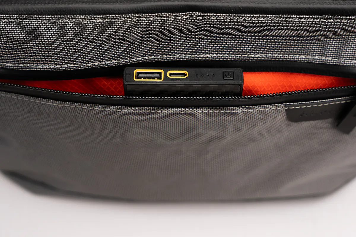 ALPAKA Zip Pouch Max V2 Front Pocket