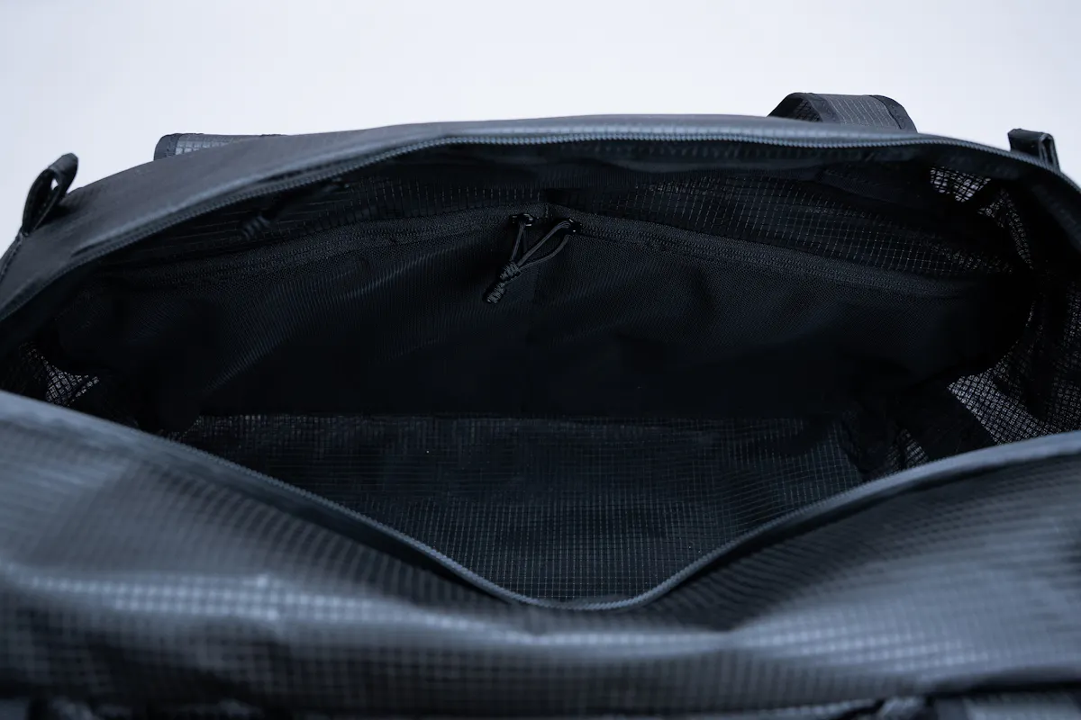 ALPAKA Momentum Duffel 35L Inside