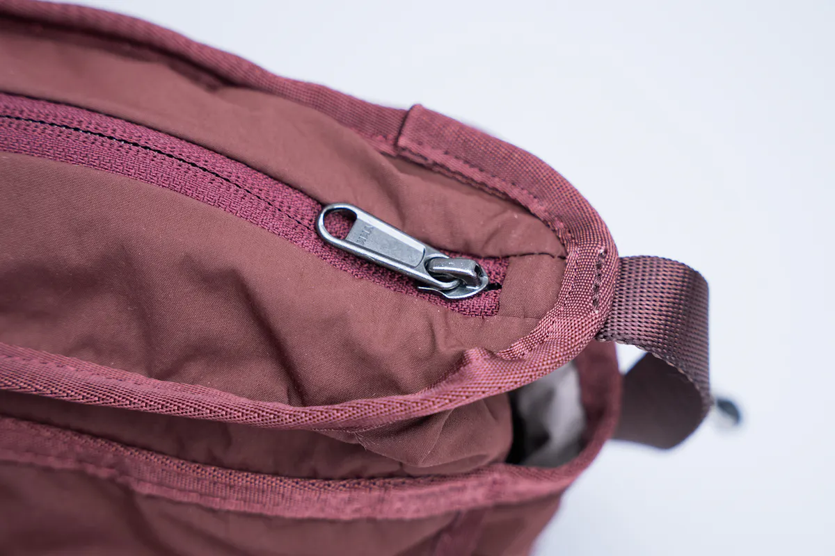 Bellroy Cinch Sling Zipper