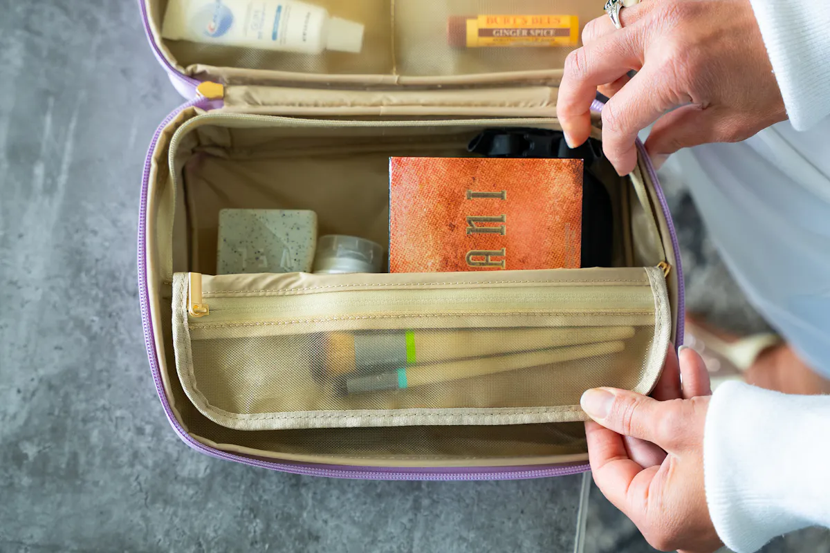 Orbitkey Hanging Toiletry Pouch Bottom