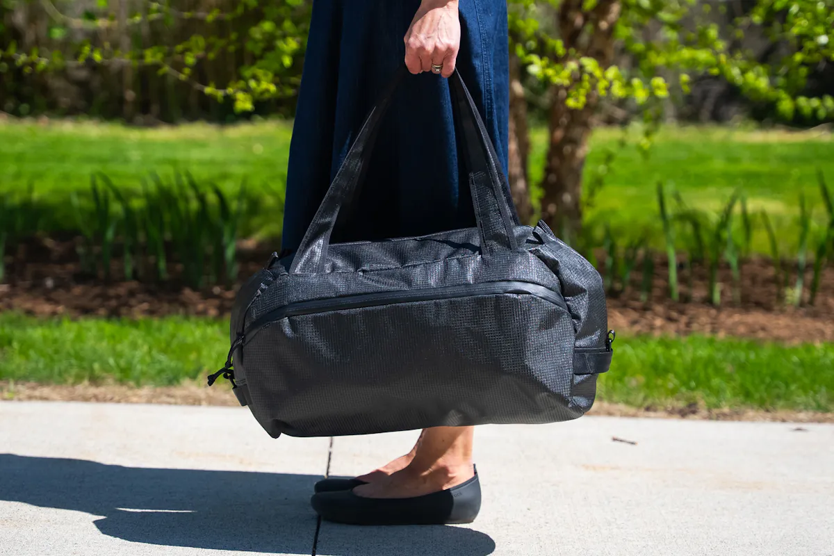 ALPAKA Momentum Duffel 35L Carry Handle