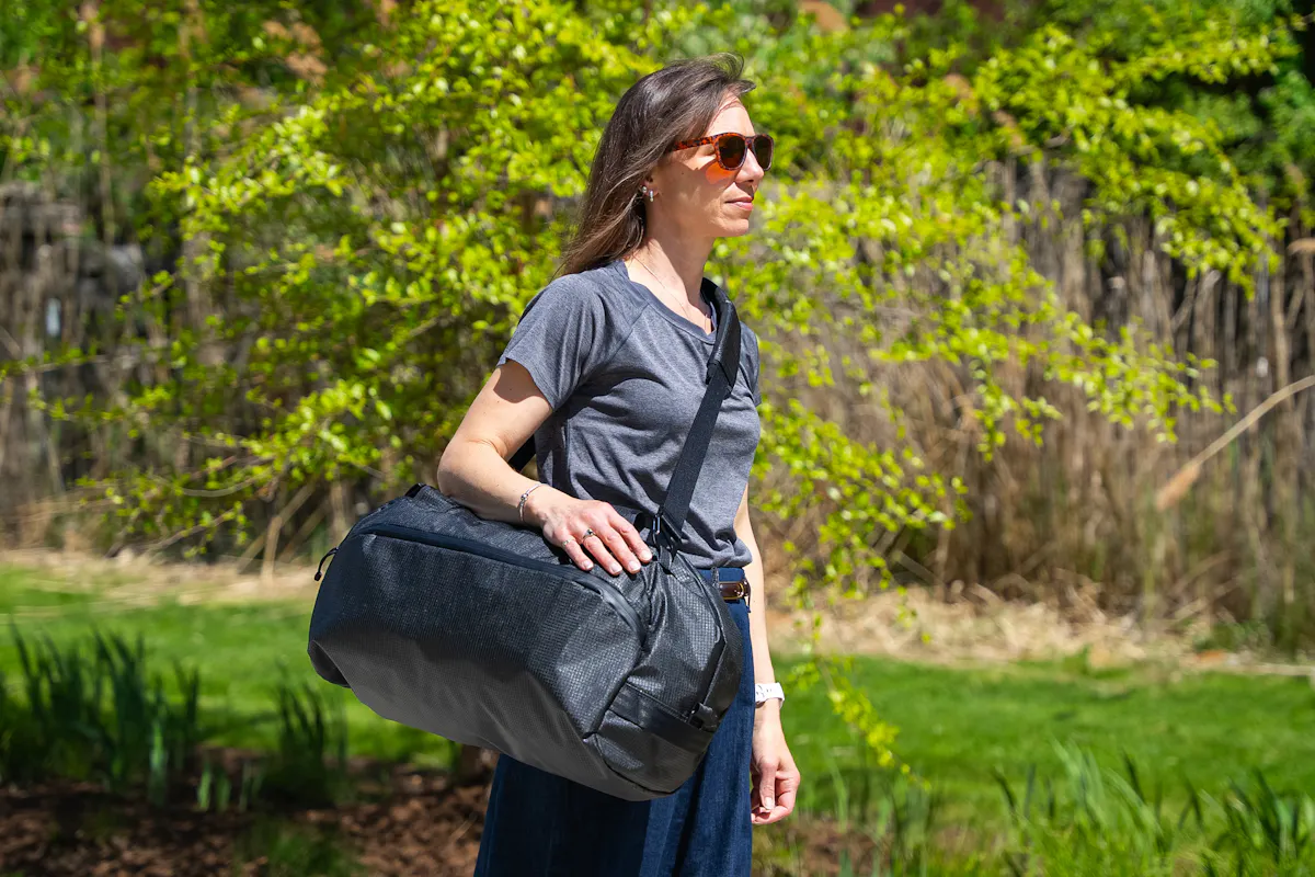 ALPAKA Momentum Duffel 35L Cross Side