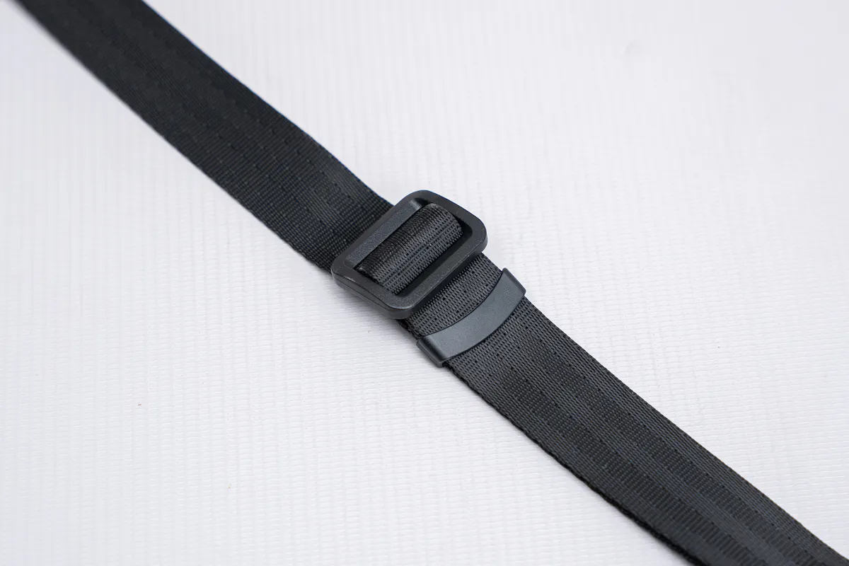 ALPAKA Flight Sling Pro (2.5L) Buckle