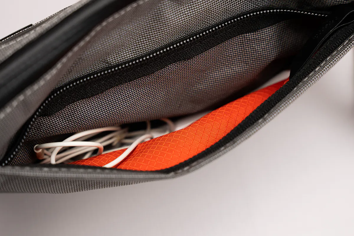 ALPAKA Zip Pouch Max V2 Back Pocket