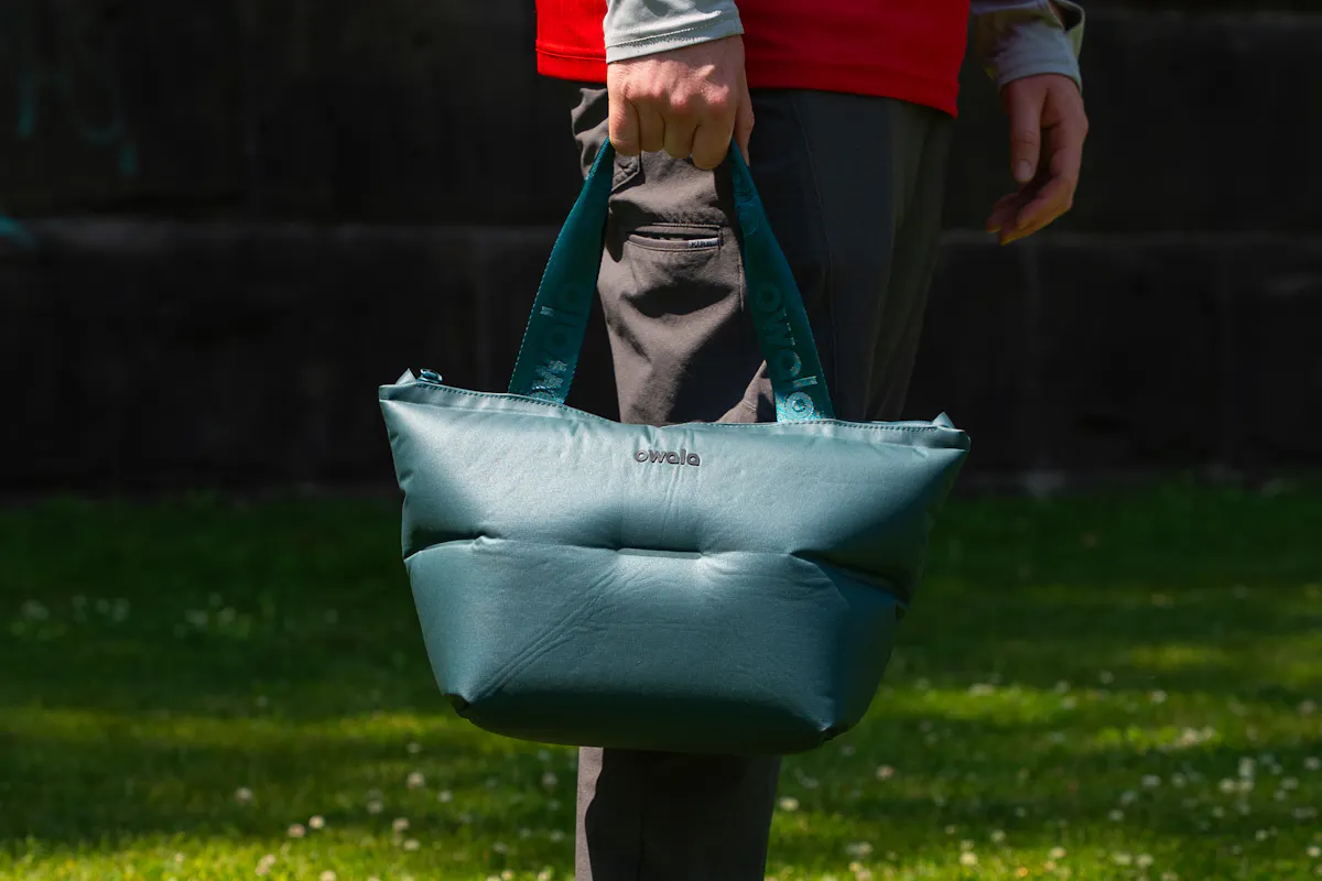 Owala Puffer Mini 7L Handle