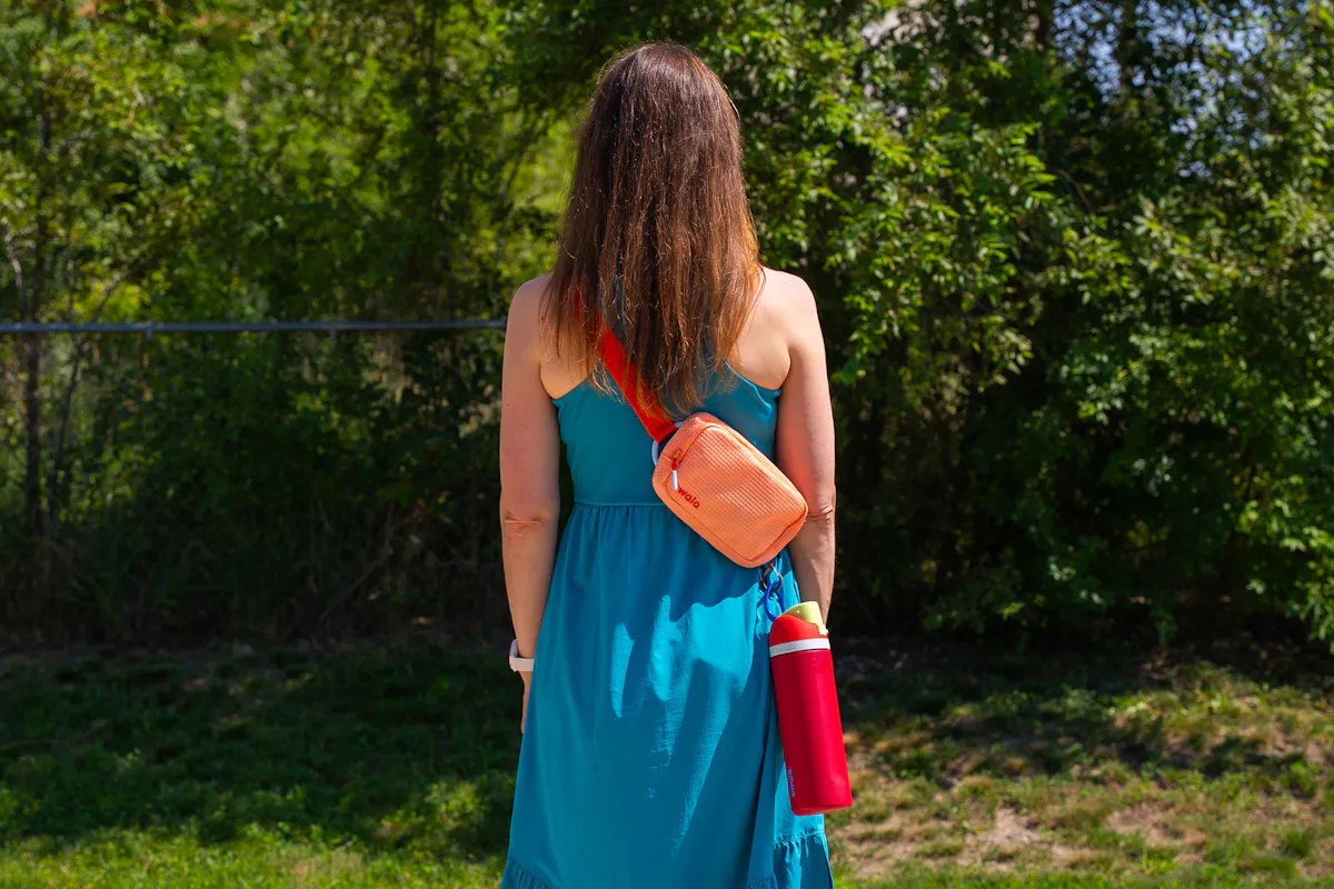 Owala Daily Crossbody 1L Back