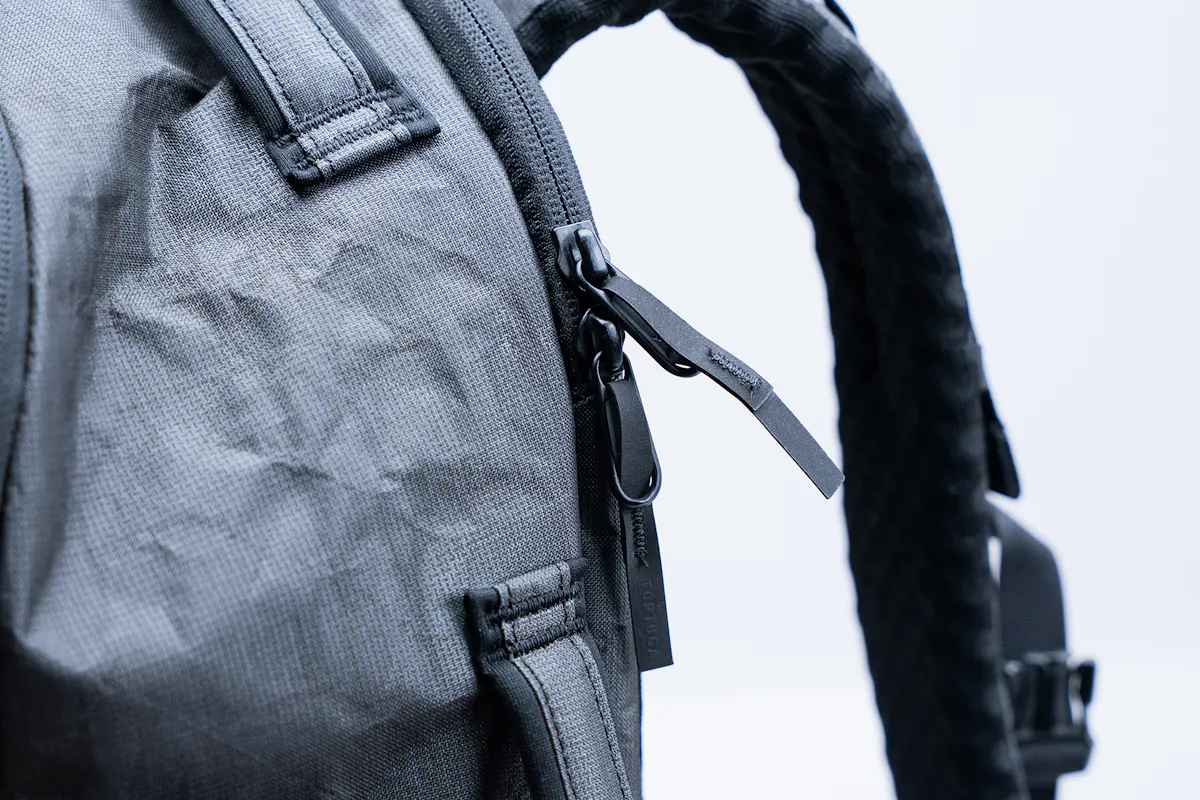 Tortuga Superlite Backpack Zippers 2