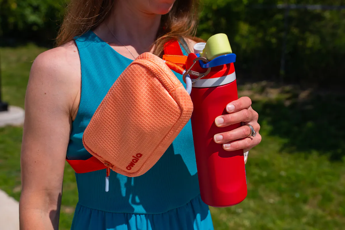Owala Daily Crossbody 1L in Use