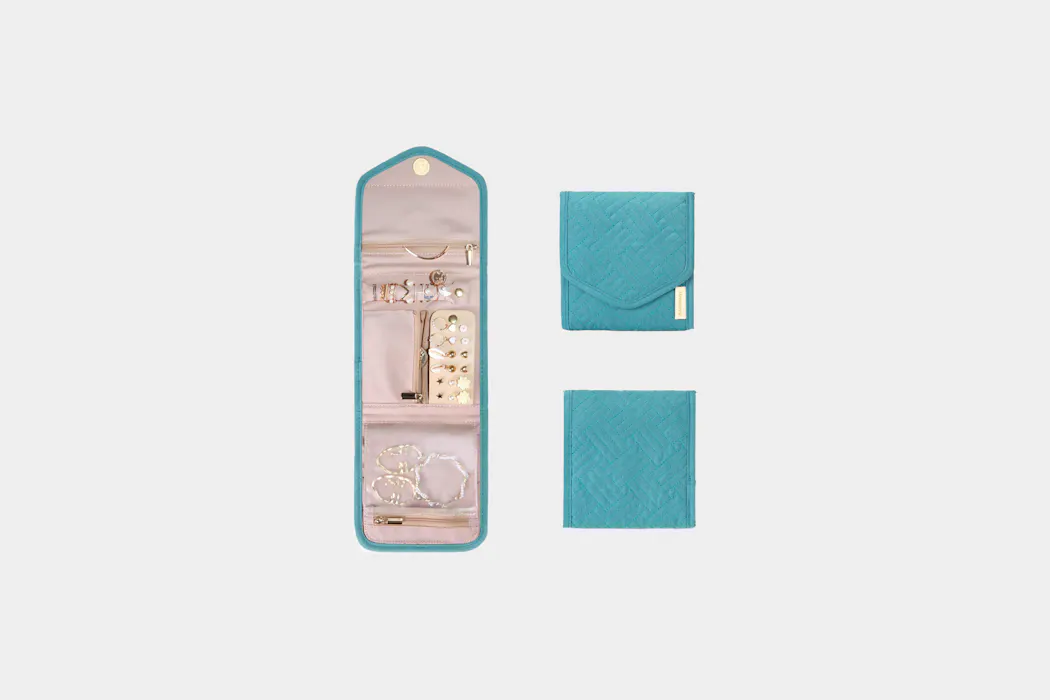 BAGSMART Travel Jewelry Organizer Foldable