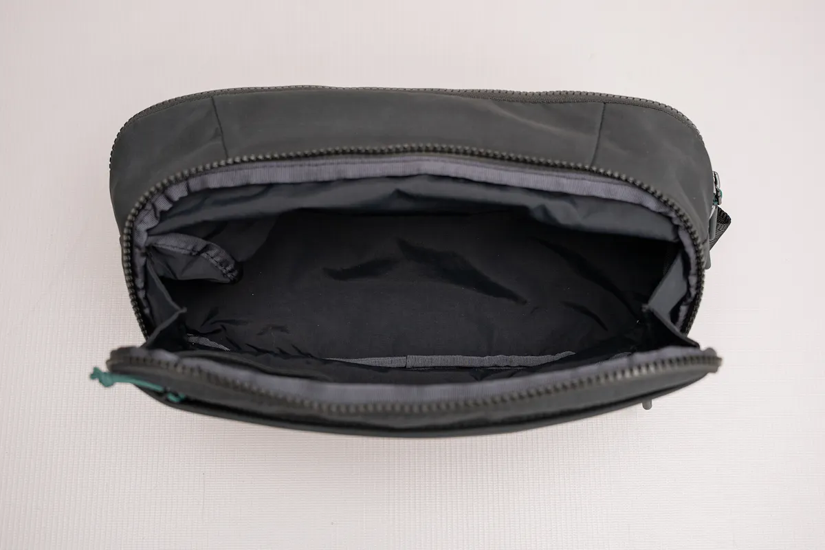 Owala All-Day Crossbody 3.5L Water Bottle Compartment