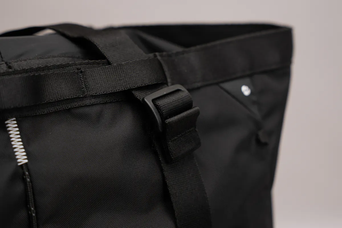 Matador 24L Tote Pack Buckle