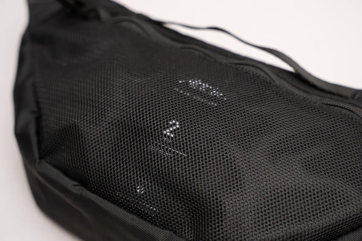 Matador 2L Lite Sling Mesh Material