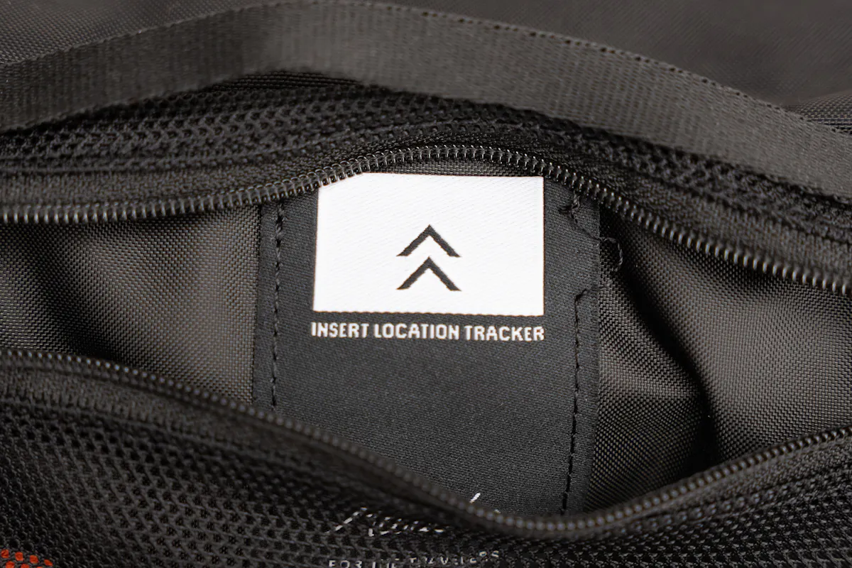 Matador 2L Lite Sling Tracker Pocket