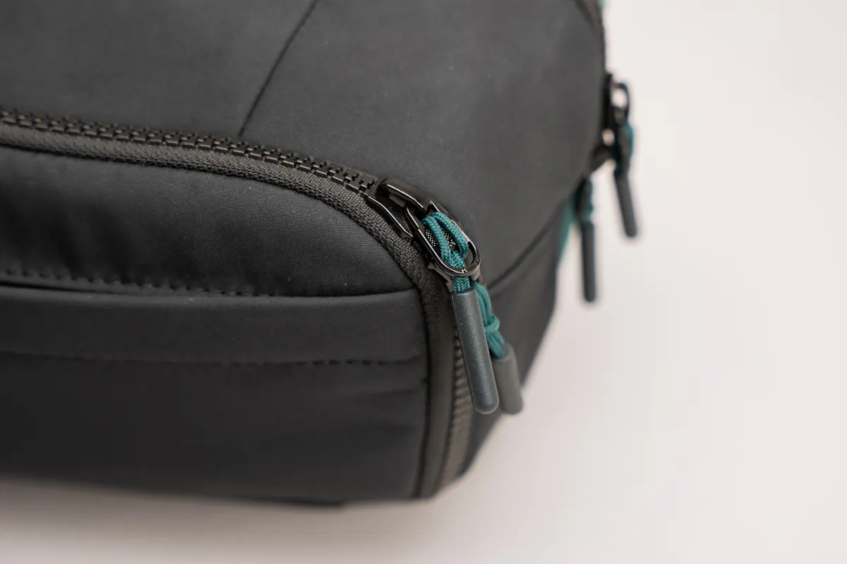 Owala All-Day Crossbody 3.5L Zipper