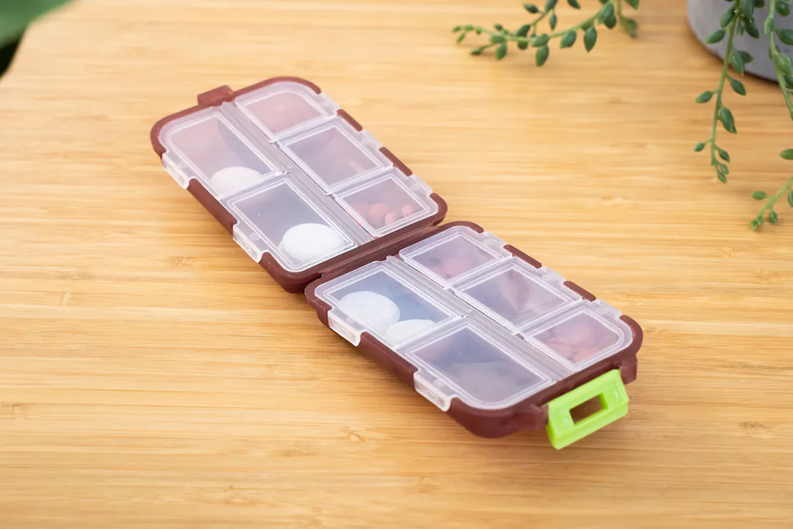 M MUchengbao Travel Pill Organizer