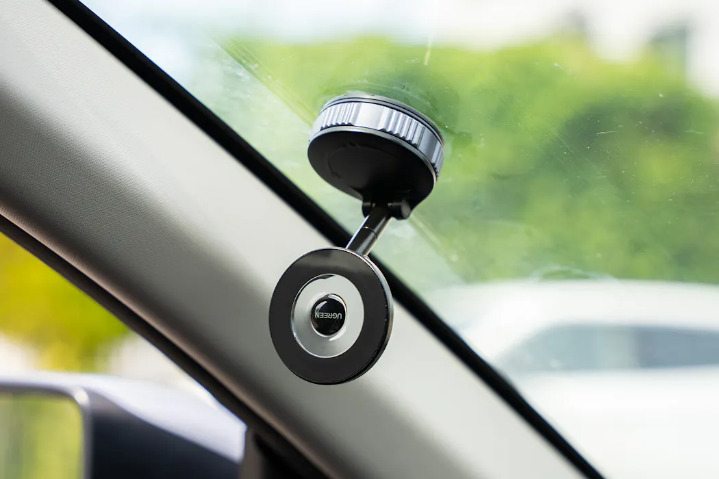 Ugreen MagSafe Car Mount Review