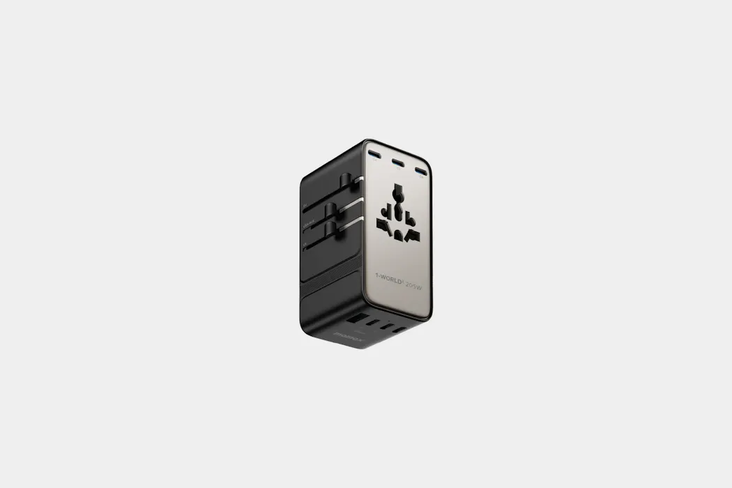 MOMAX 1-World² 205W All-in-One Travel Adapter