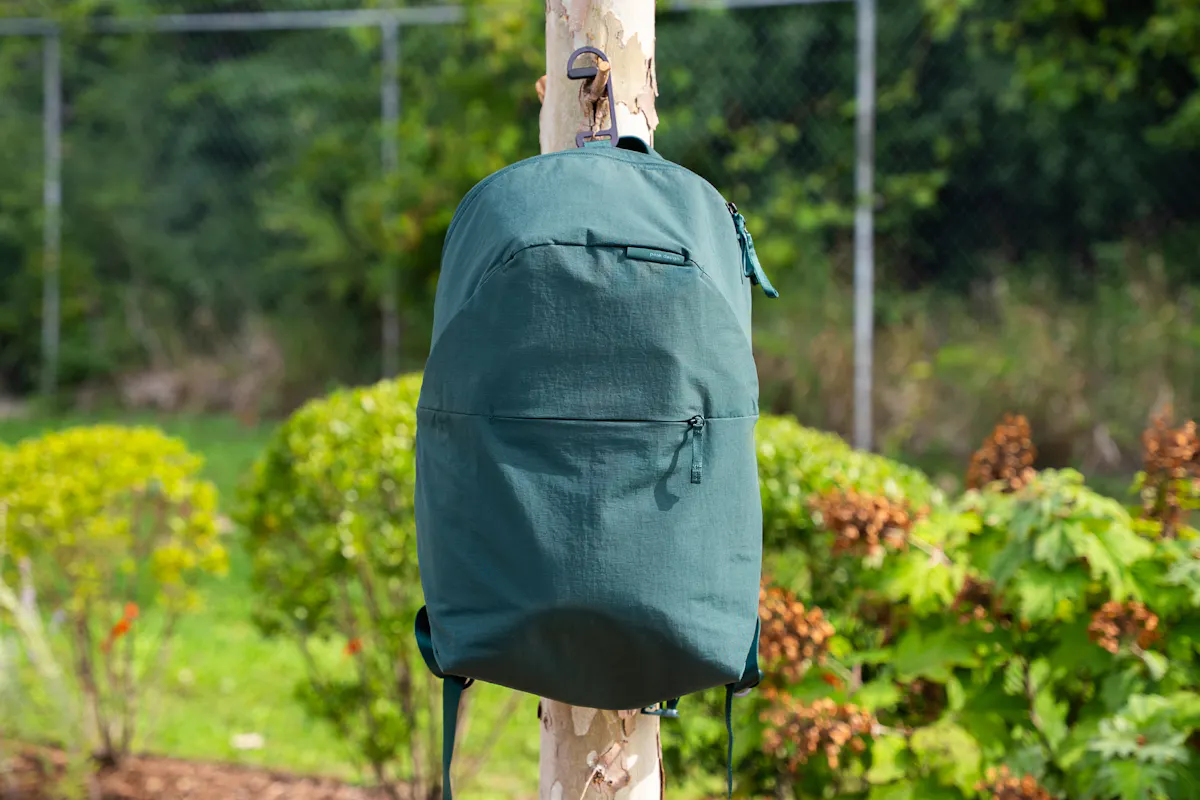 Peak Design City Backpack 22L Hanging