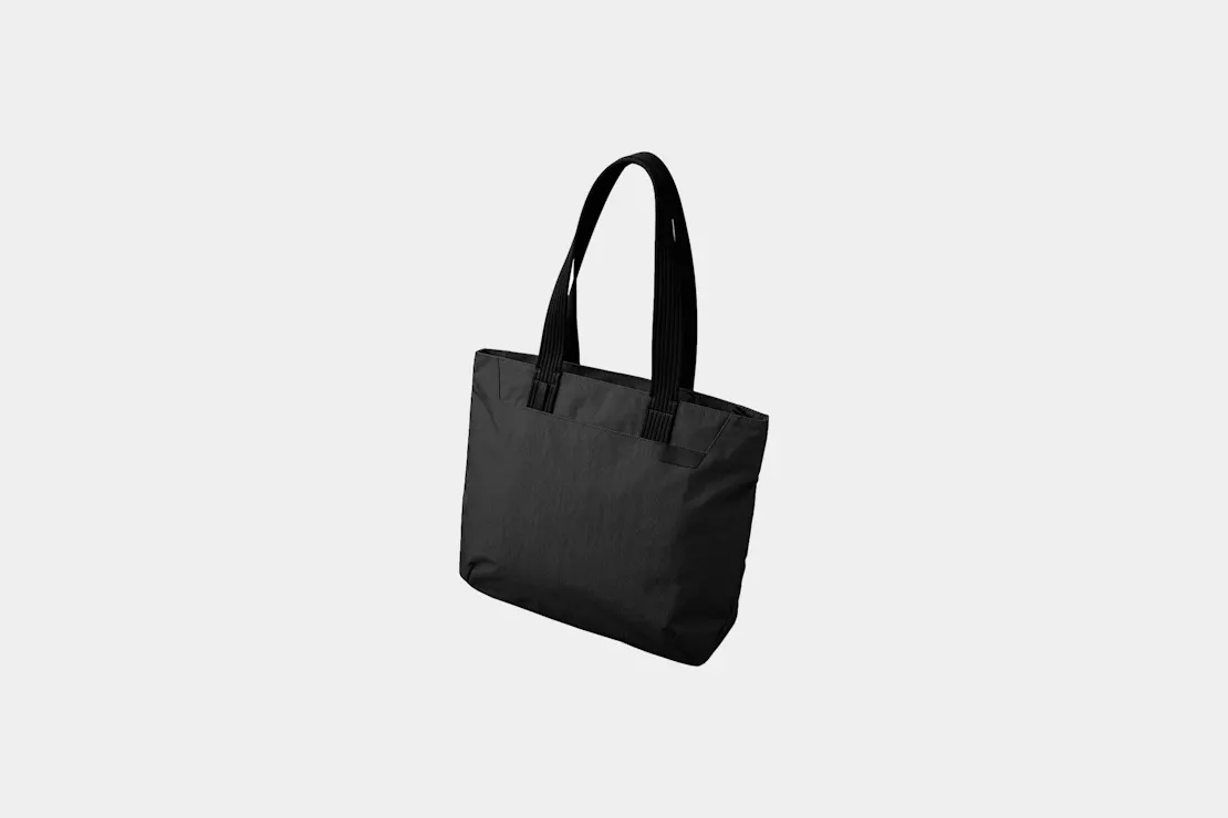 ALPAKA Flight Tote (M)