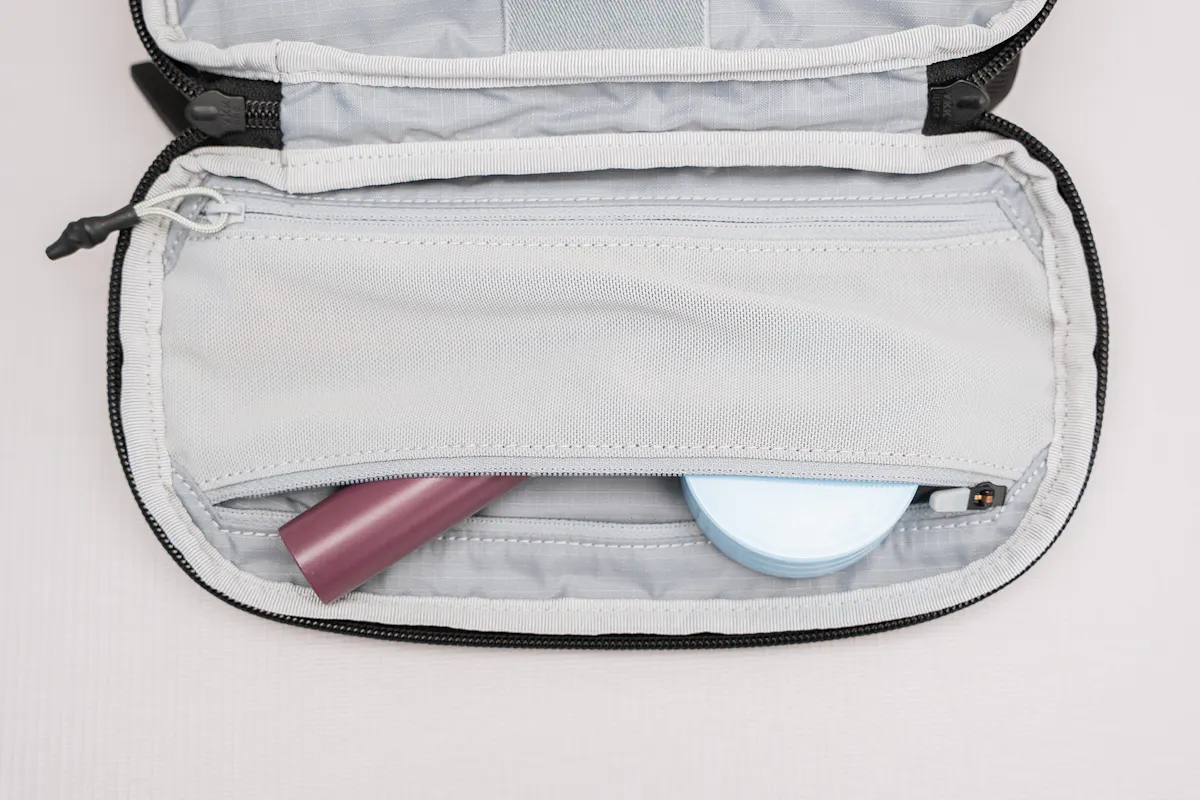 Aer Travel Kit 3 Small Pocket Makeup